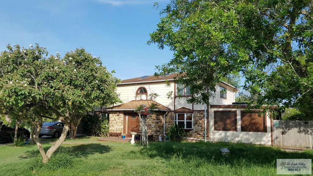323 Morris St. - Photo 1