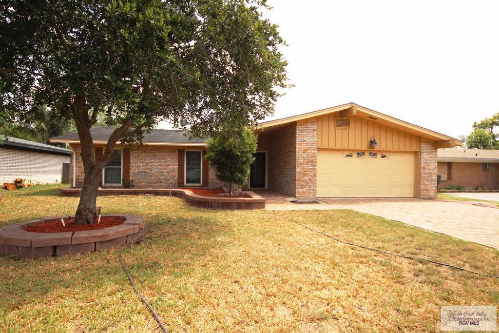2316 White House Cir - Photo 1