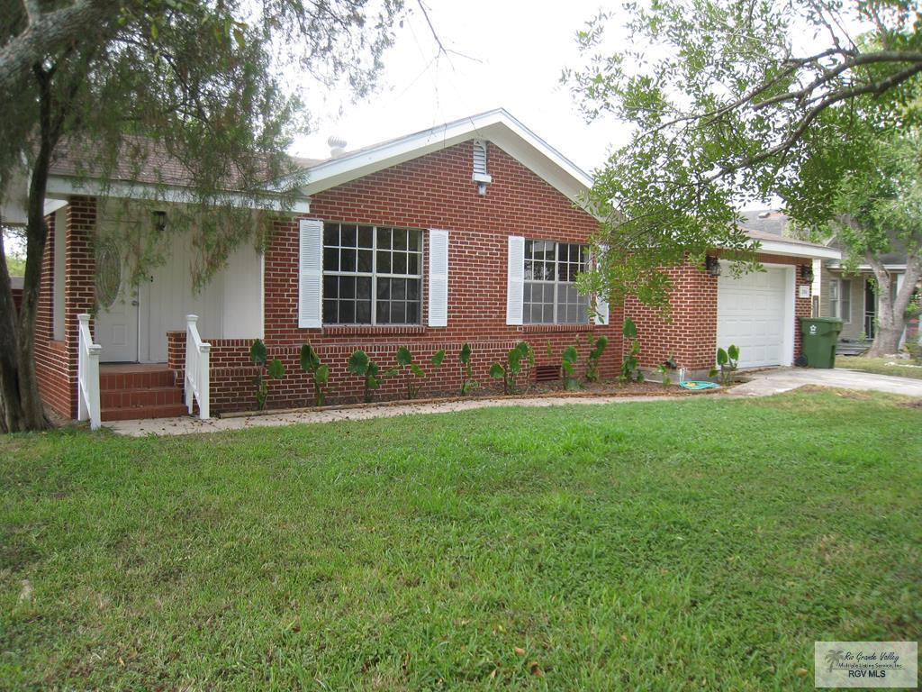 206 5TH ST. - Photo 1