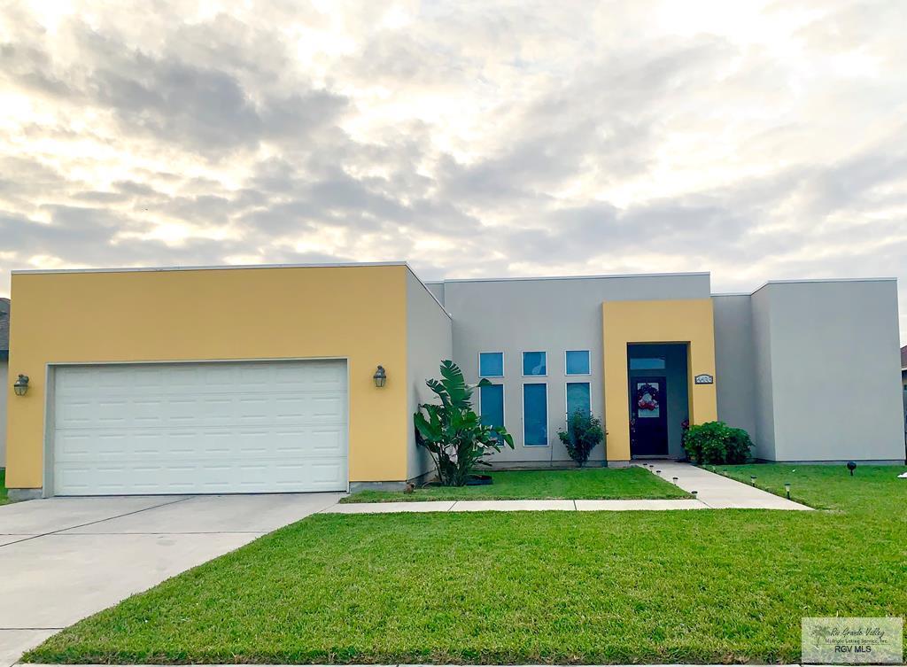 6633 Woodlands Ave. - Photo 1
