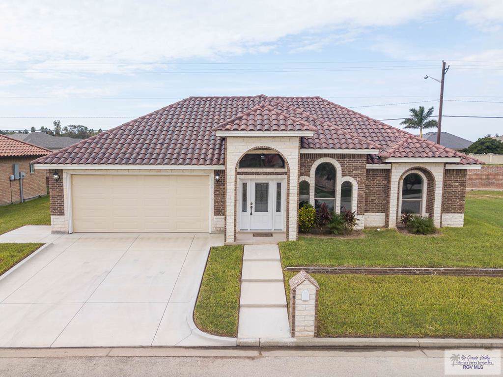 1145 Fairway Ln. - Photo 1