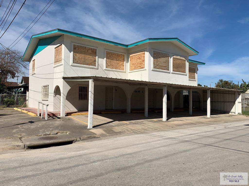 105 11TH ST. - Photo 1