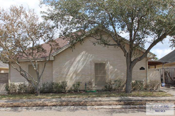 2136 Shadowbrook Ln. - Photo 1