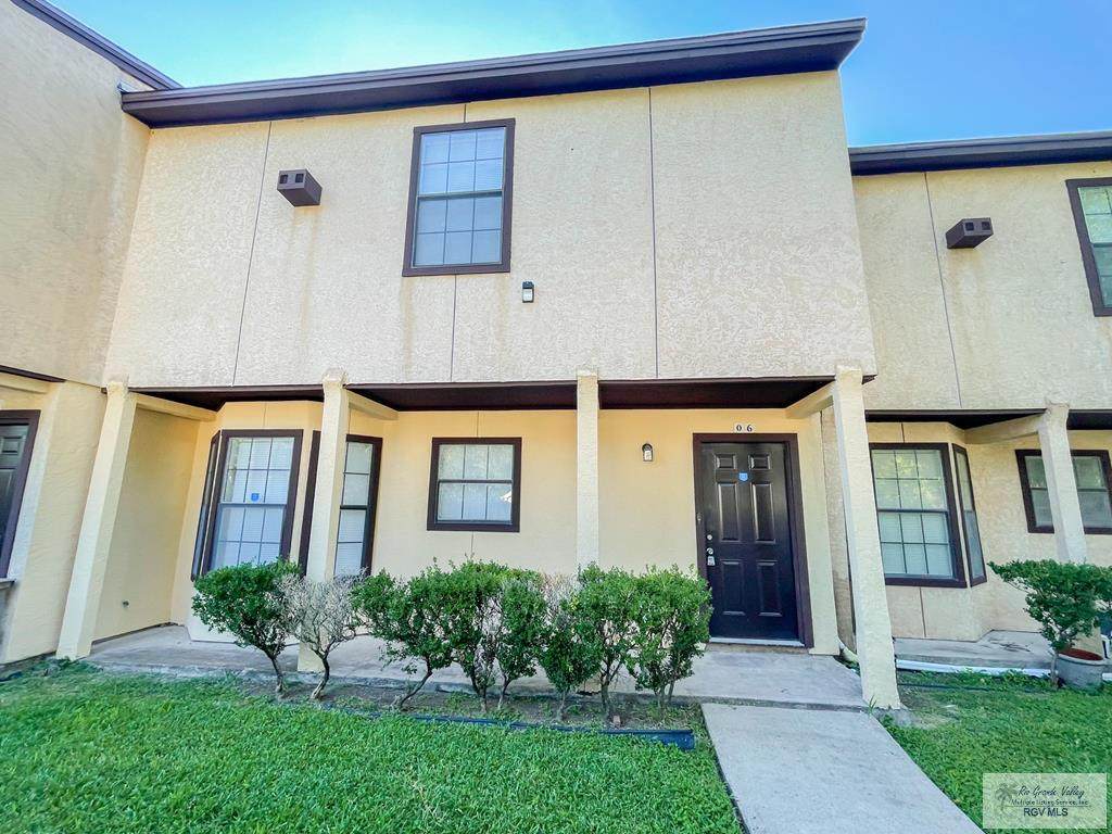 2506 Parkwood Dr - Photo 1
