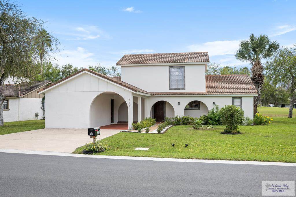 712 De Leon Ave. - Photo 1