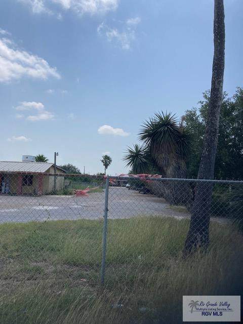 2301 N Fm 493 - Photo 1