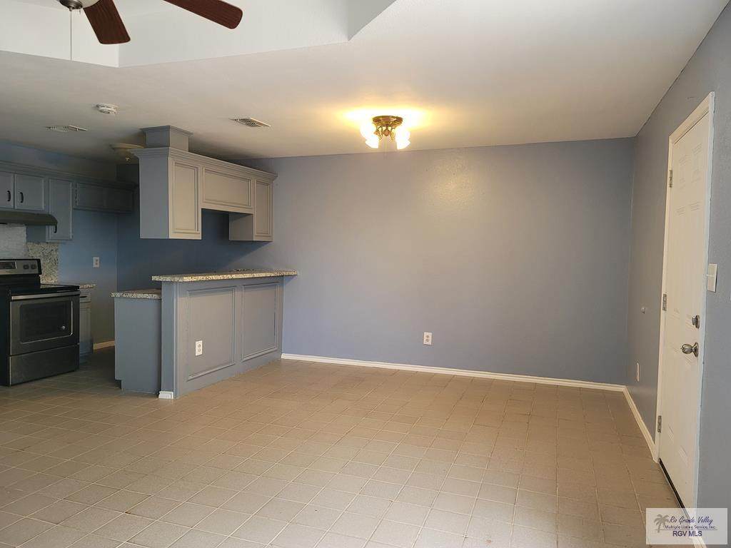 187 Willacy Ave. - Photo 1