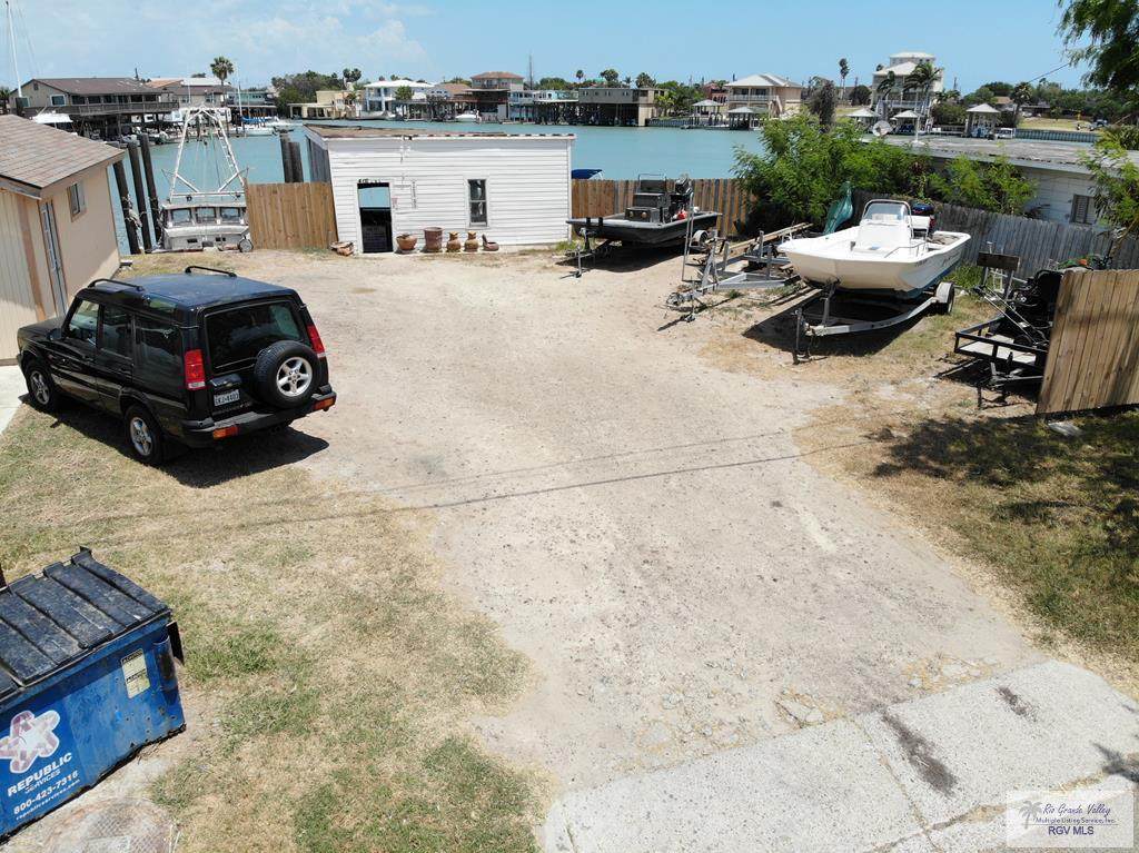 402 Houston St - Photo 1