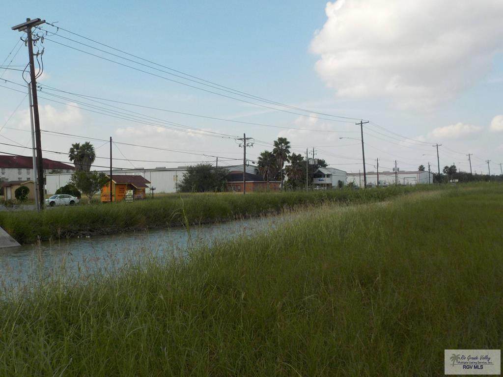 7900 Expressway - Photo 1