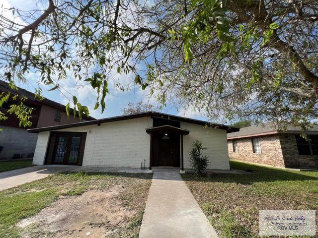 74 Armstrong Ct. - Photo 1