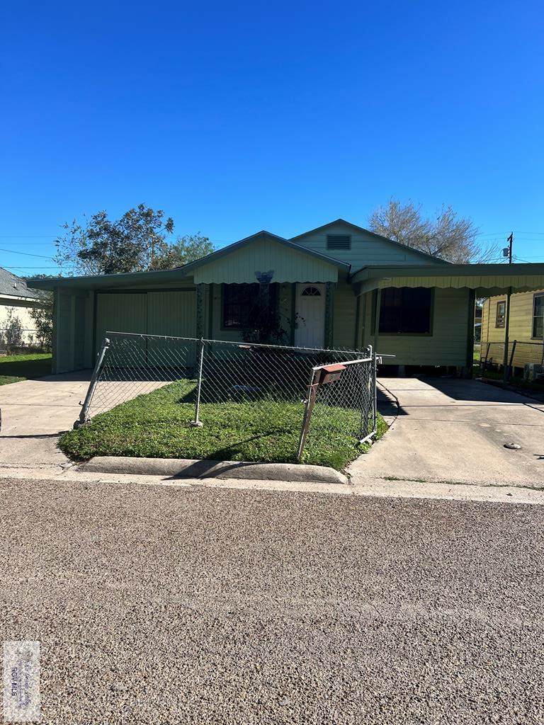 483 Julian St - Photo 1