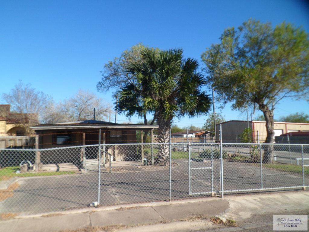 1101 F St - Photo 1