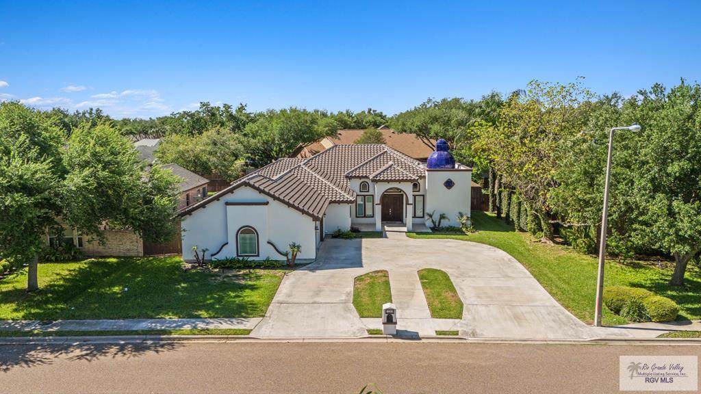 1500 Barcelona Blvd. - Photo 1