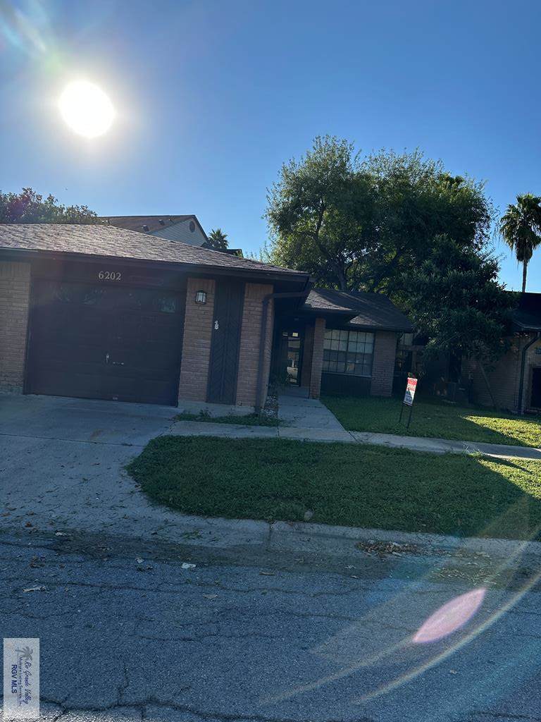 1000 Camelot Dr. - Photo 1