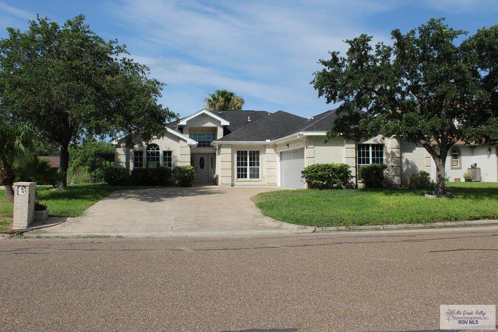 2301 Lazy Lake Dr - Photo 1