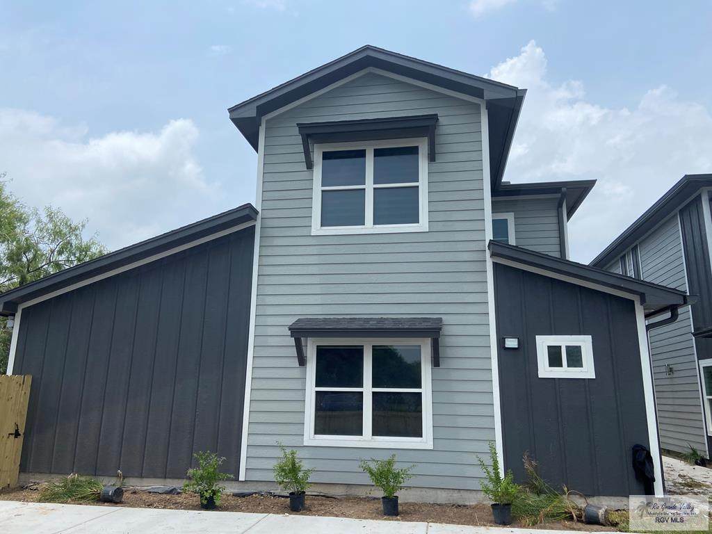 100 Woodford St. - Photo 1