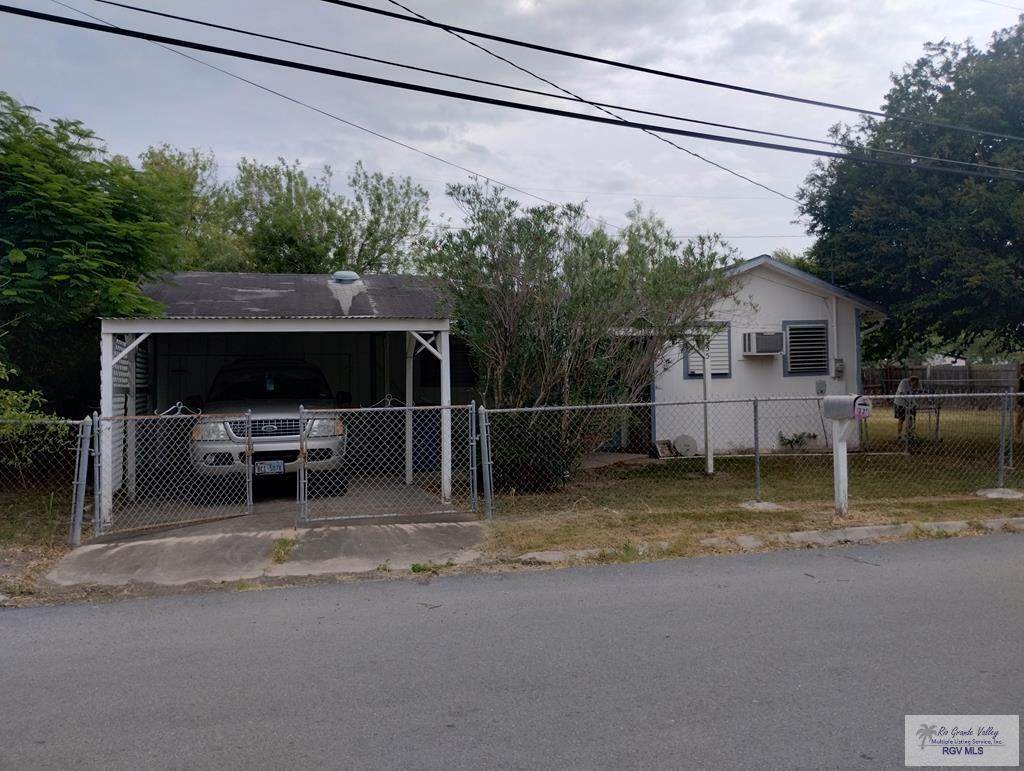 335 Edwards St - Photo 1