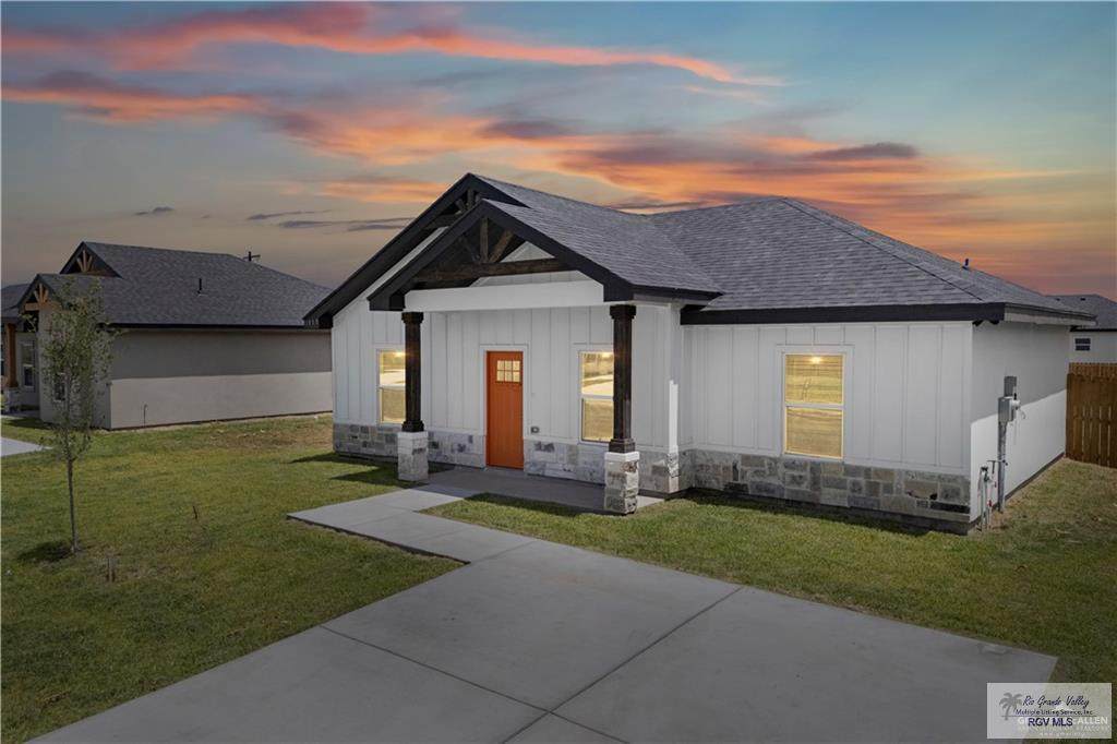 1702 Hope Dr. - Photo 1