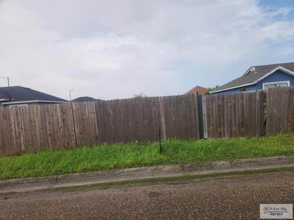 6049 Lynx Dr. - Photo 1