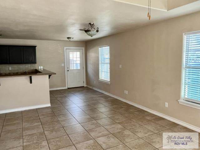 80 Galonsky St. - Photo 1