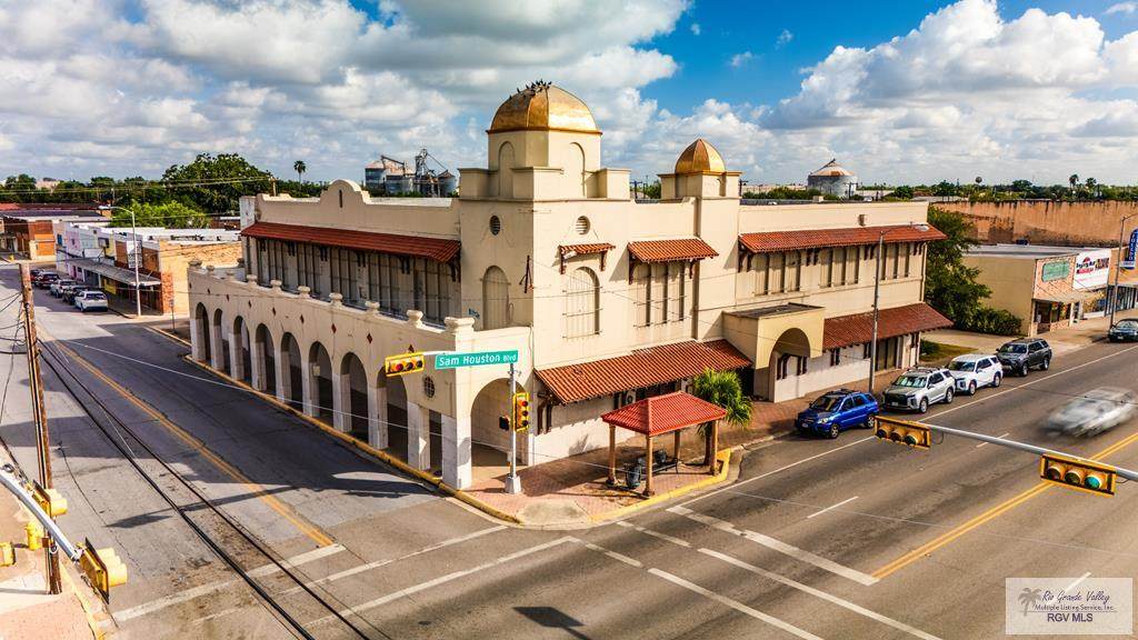 198 Sam Houston - Photo 1