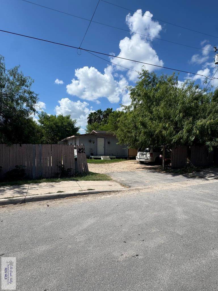 2238 Nina Ave - Photo 1