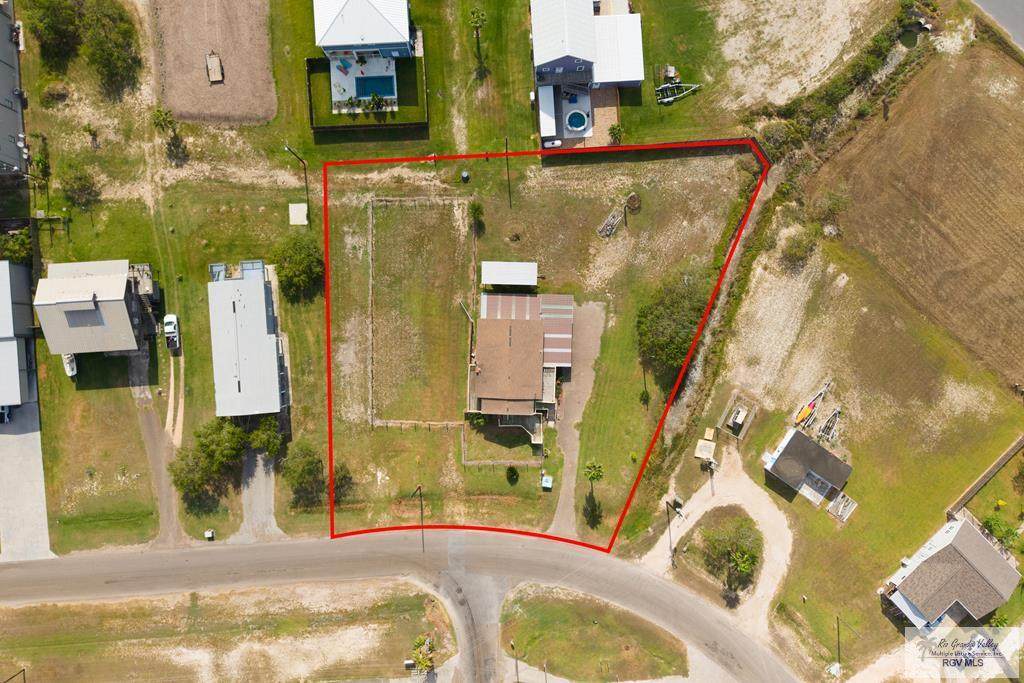 1056 Port Dr - Photo 1