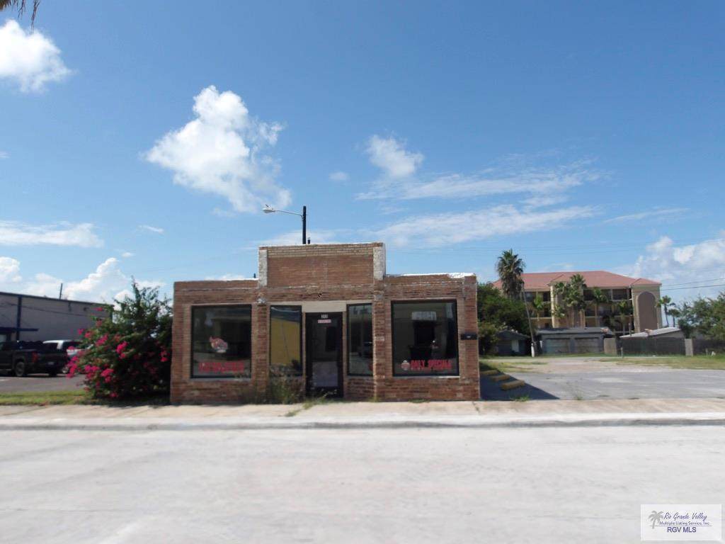 313 Maxan St - Photo 1