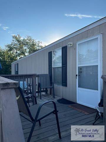 7151 Woodlake Pkwy - Photo 1