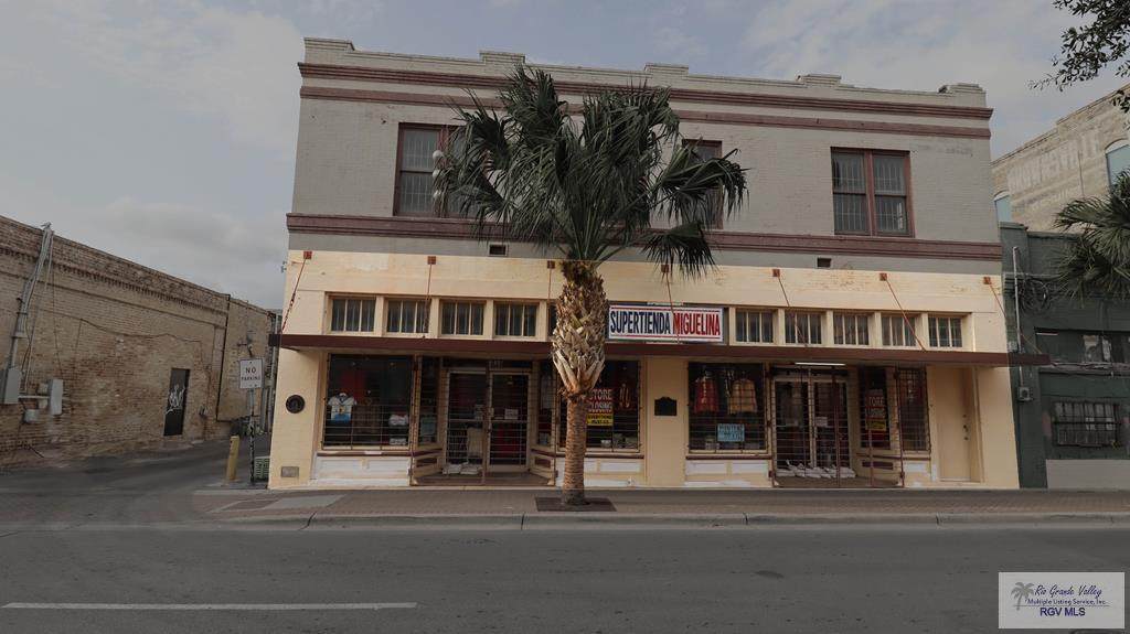 626 11TH ST. - Photo 1