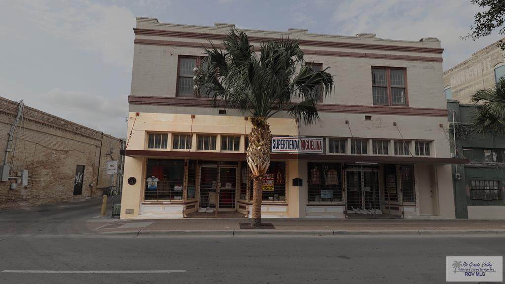 626 11TH ST. - Photo 1