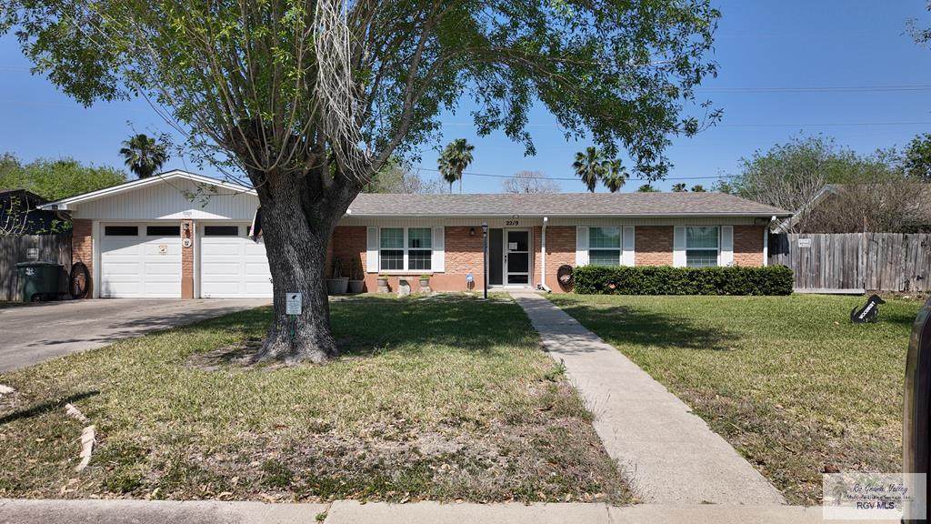 2219 Ella Ave. - Photo 1