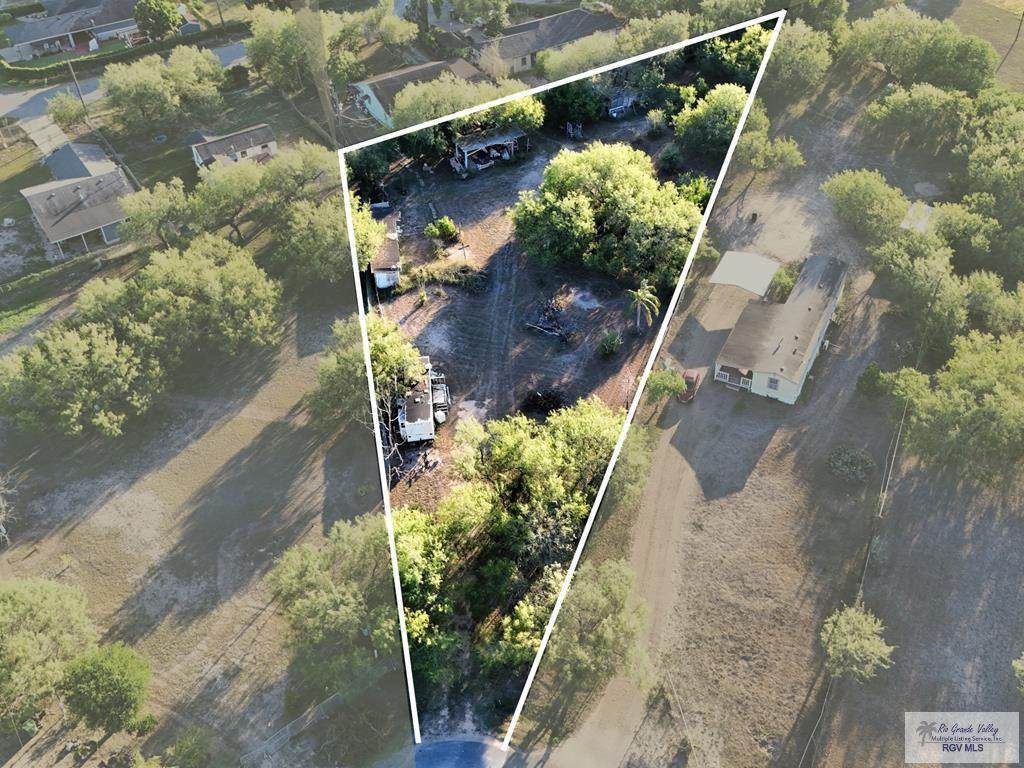 24872 Katherine Dr - Photo 1