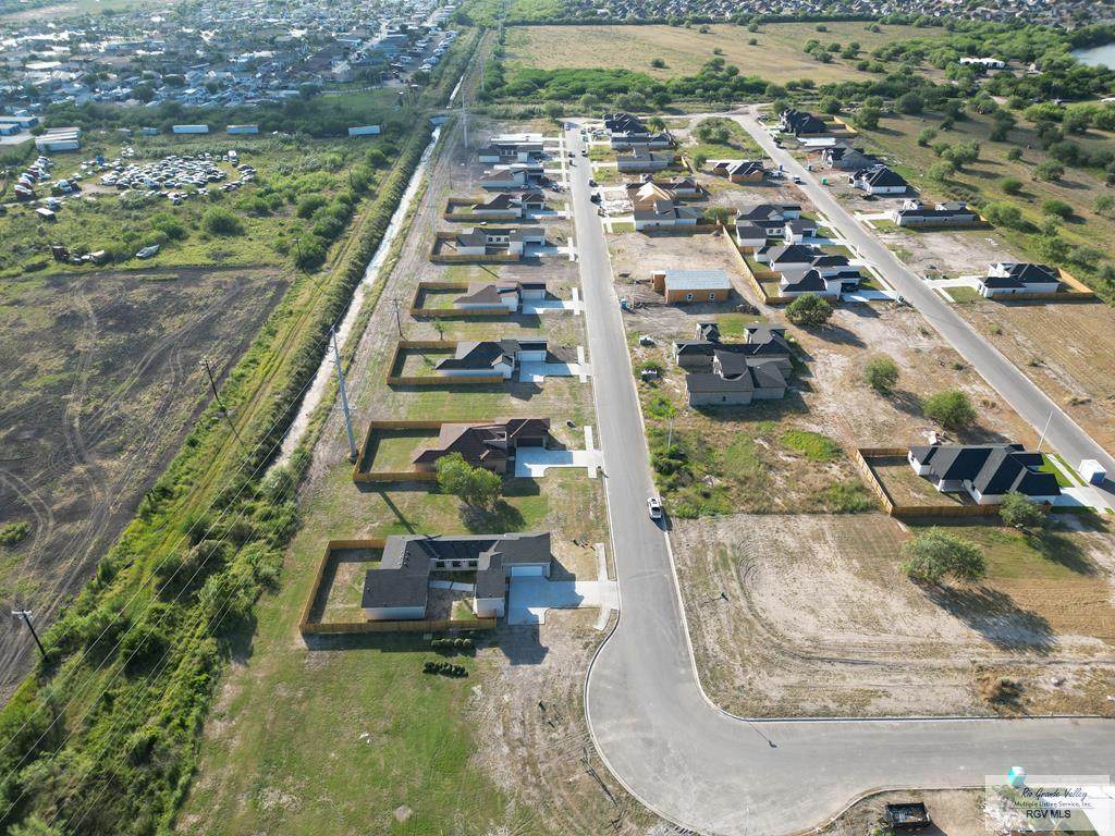 21 Paseo Cafetos St - Photo 1