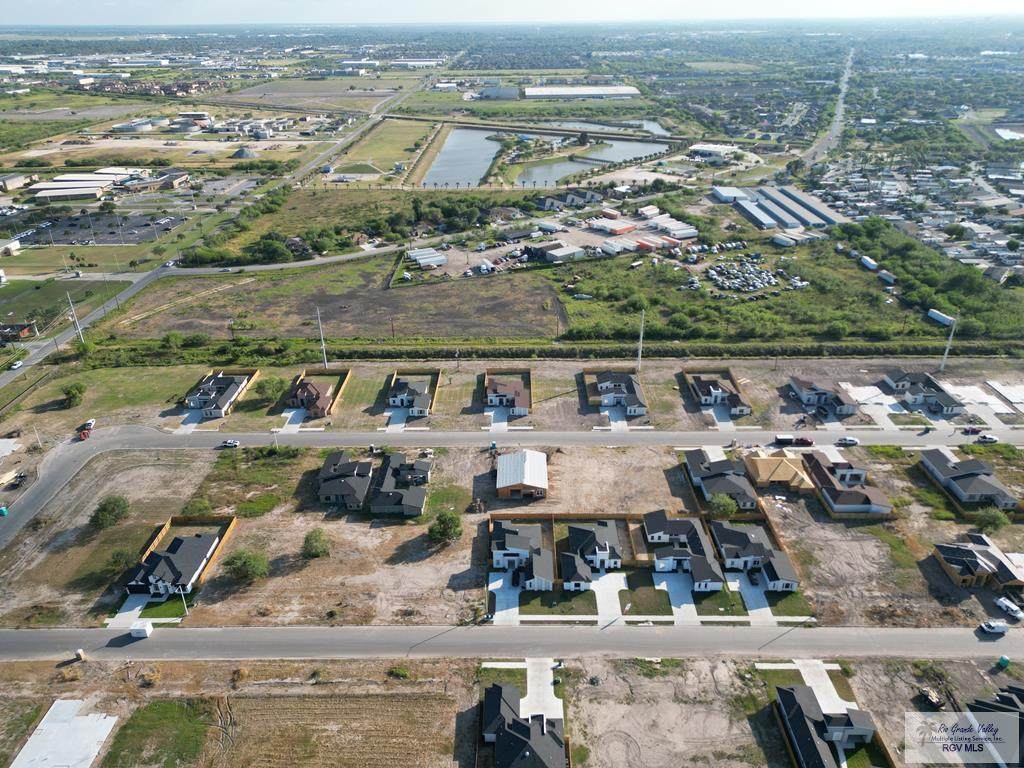 8 Paseo Cafetos St - Photo 1