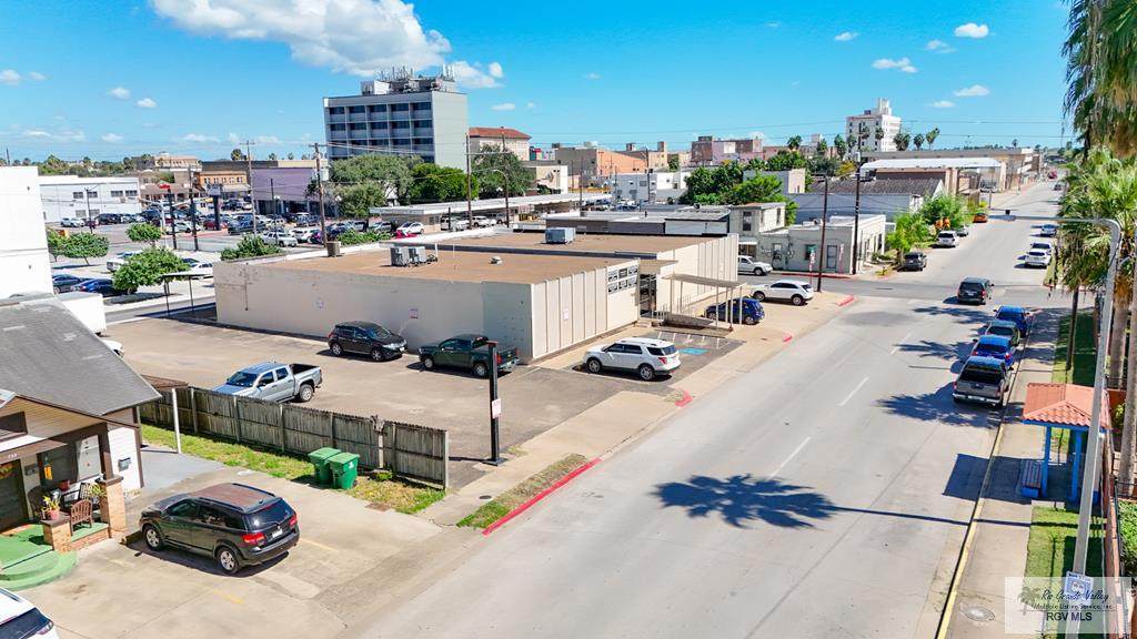 745 Charles - Photo 1