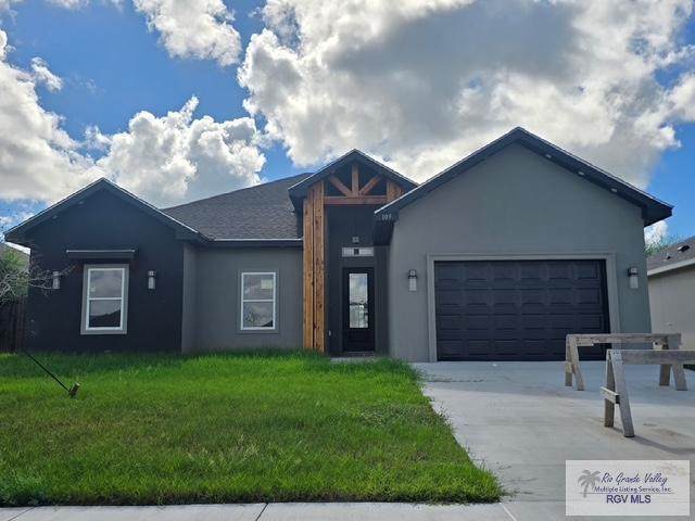 105 Republic Cir - Photo 1