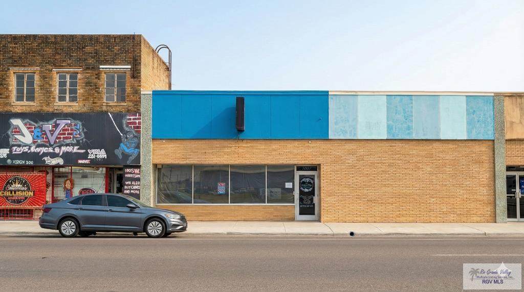 1007 Harrison Ave. - Photo 1