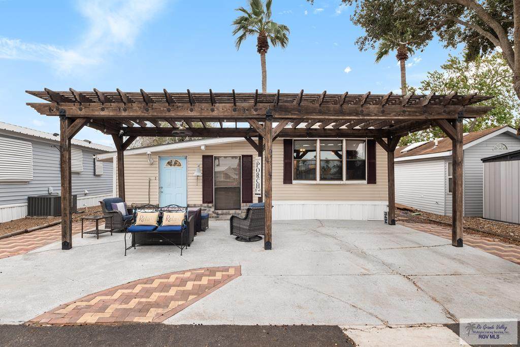 70 Palm Ln. - Photo 1