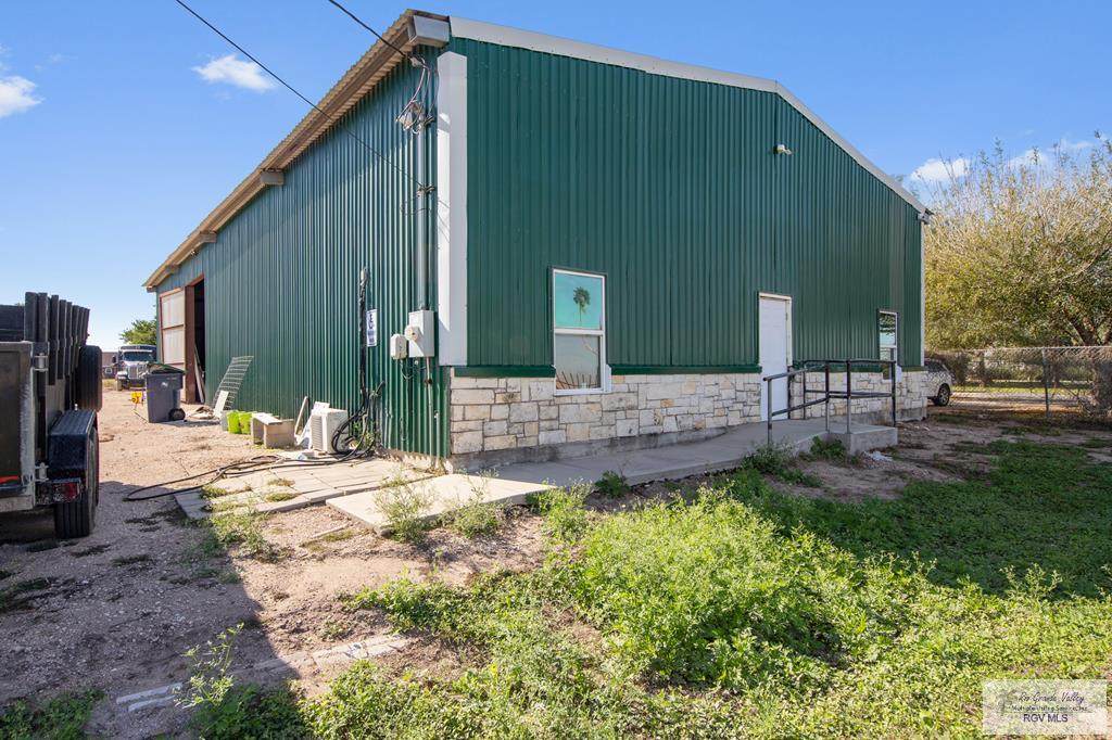 20544 Us 77 Expressway - Photo 1