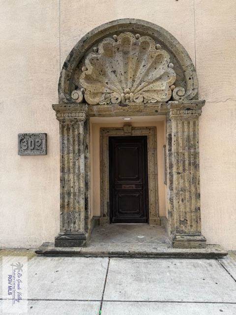 302 Jackson Ave. - Photo 1