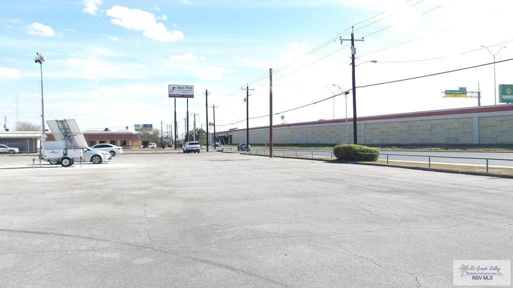 2803 Expressway 83 - Photo 1
