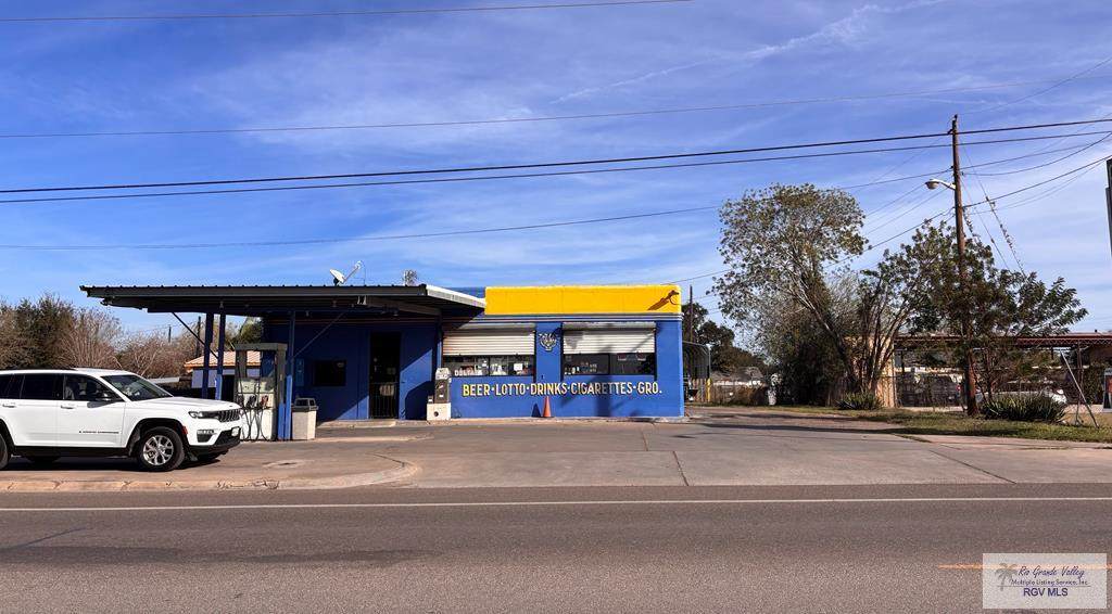 1013 7TH ST. - Photo 1