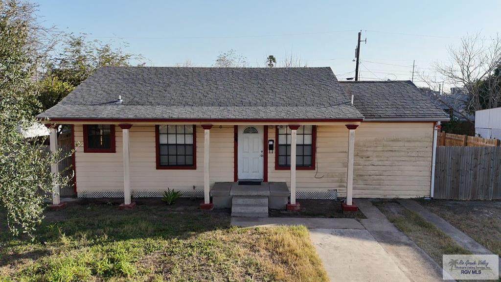 34 Hawthorne Ave. - Photo 1