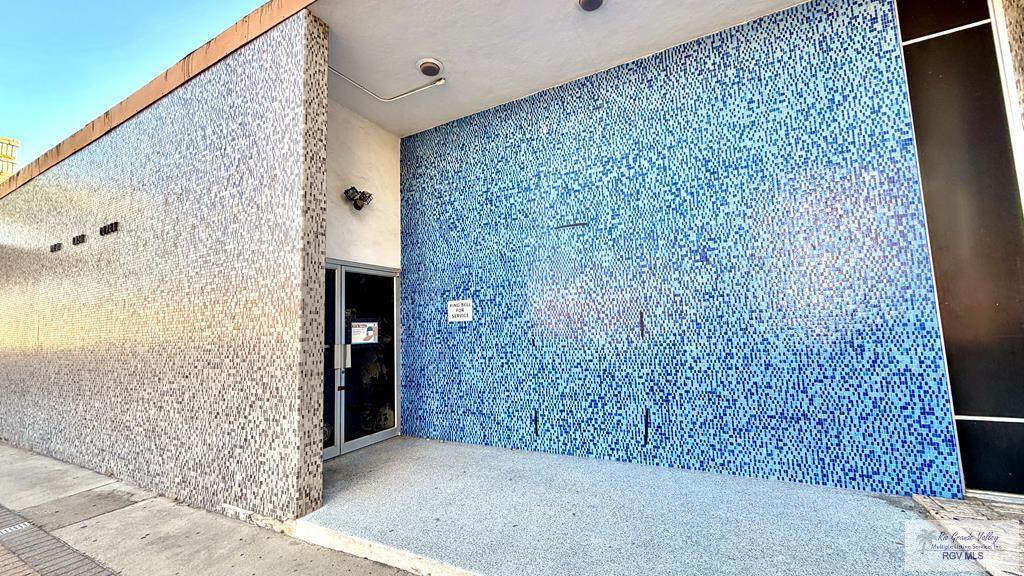 910 Levee St. - Photo 1