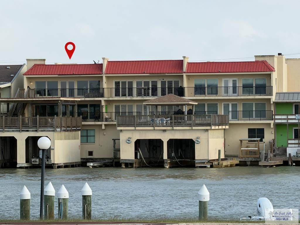 211 Harbor - Photo 1
