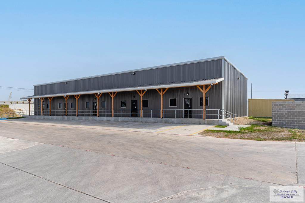 2669 Expressway 77 - Photo 1