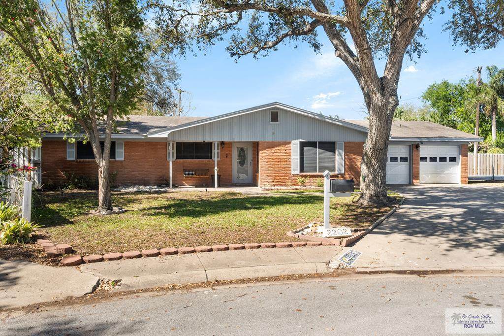 2202 Ella Ave. - Photo 1