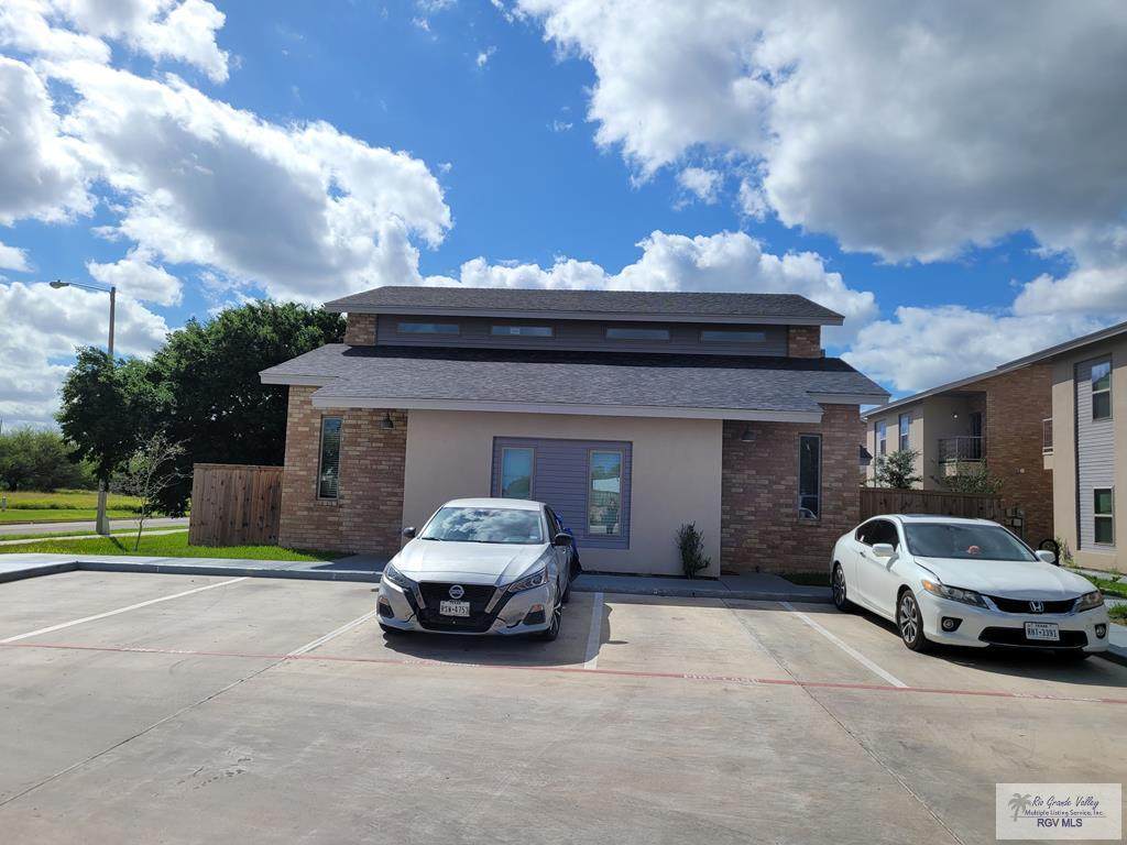 7701 Via Del Mar Cir - Photo 1