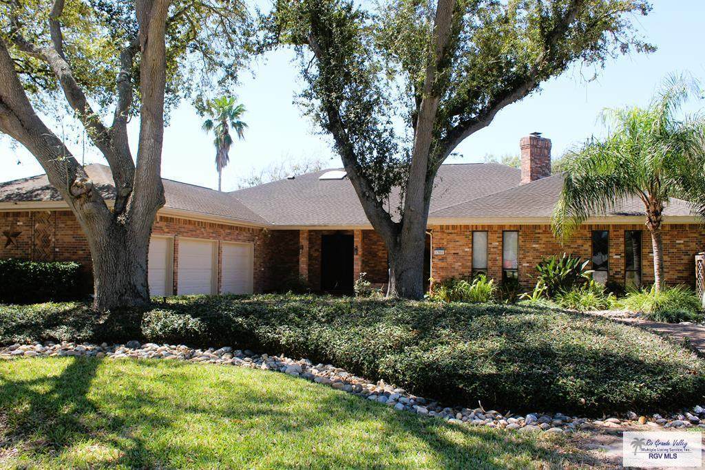 1301 Palm Valley Dr. - Photo 1